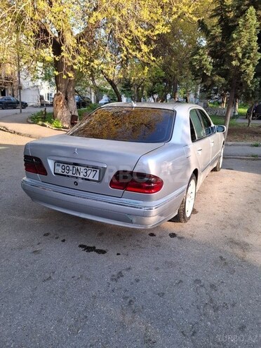 Mercedes E 220 d 2001, 438,000 km - 2.2 л - Bakı
