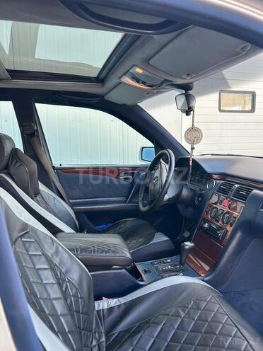 Mercedes E 200 1996, 380,000 km - 2.0 l - Bakı