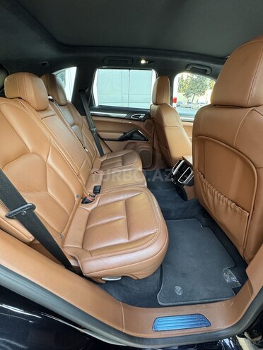 Porsche Cayenne GTS 2017, 30,000 km - 3.6 l - Bakı