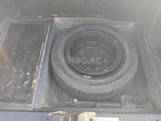 Mercedes E 280 1998, 522,000 km - 2.8 l - Qusar