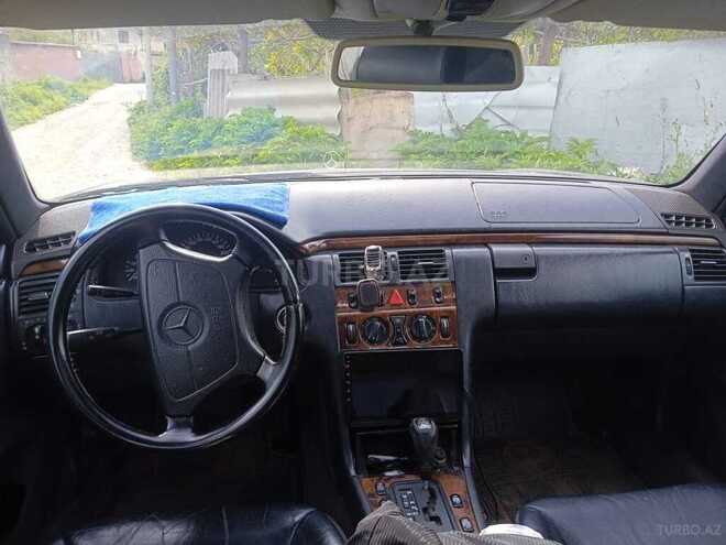 Mercedes E 280 1998, 522,000 km - 2.8 l - Qusar