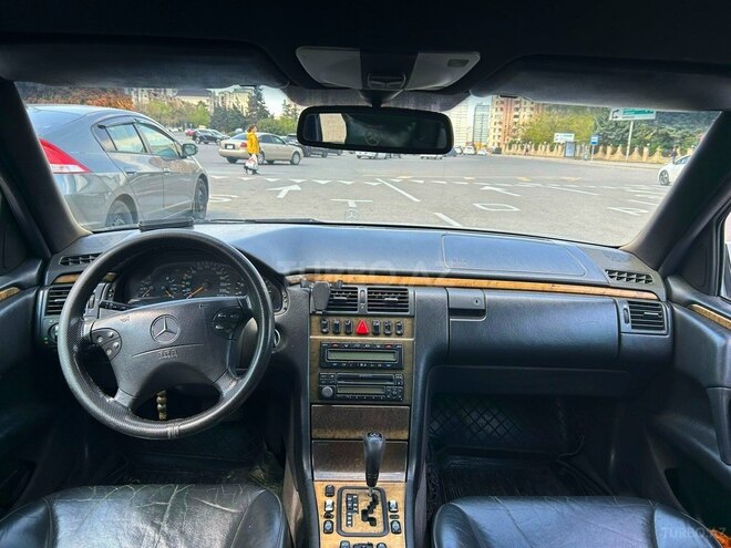Mercedes E 240 1999, 344,400 km - 2.4 l - Bakı