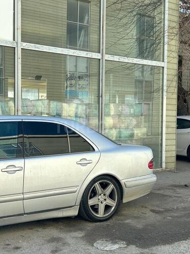 Mercedes E 240 1999, 344,400 km - 2.4 l - Bakı
