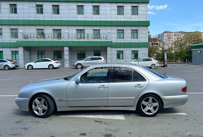 Mercedes E 240 1999, 344,400 km - 2.4 l - Bakı