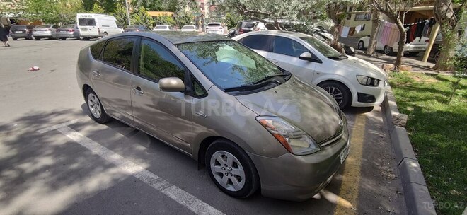Toyota Prius-2