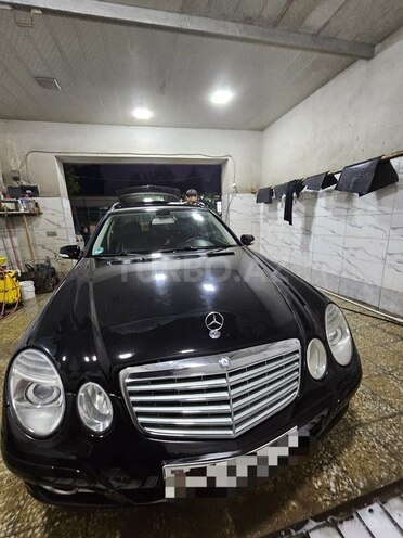 Mercedes E 220 d-1