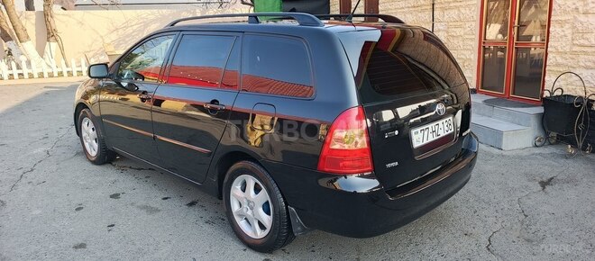 Toyota Corolla 2004, 345,000 km - 1.4 l - Zaqatala