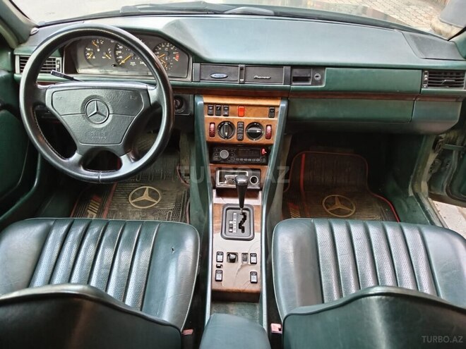 Mercedes E 220 1993, 300,000 km - 2.2 l - Gəncə