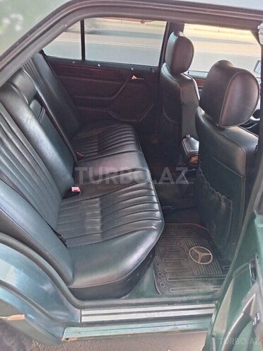 Mercedes E 220 1993, 300,000 km - 2.2 l - Gəncə