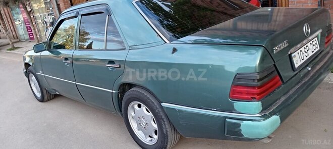 Mercedes E 220 1993, 300,000 km - 2.2 l - Gəncə