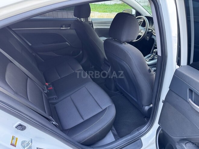 Hyundai Elantra 2017, 130,000 km - 2.0 l - Bakı