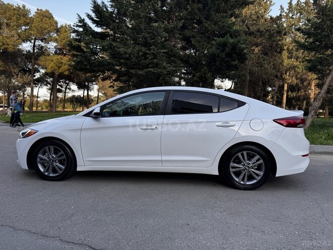 Hyundai Elantra 2017, 130,000 km - 2.0 l - Bakı
