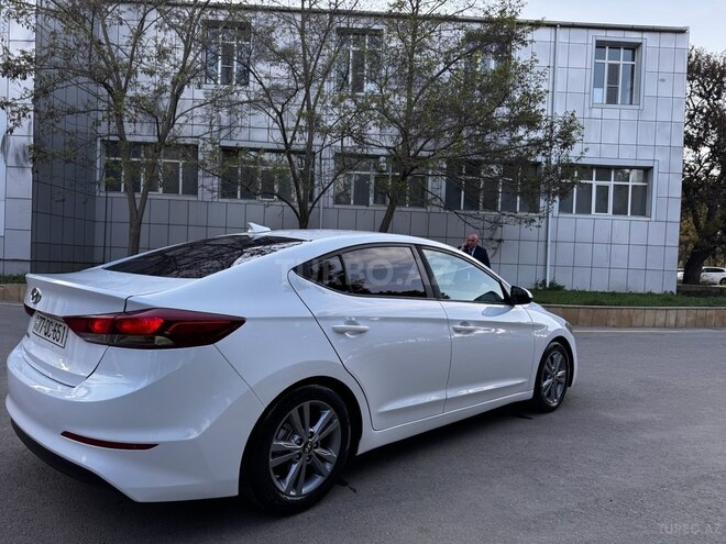 Hyundai Elantra 2017, 130,000 km - 2.0 l - Bakı