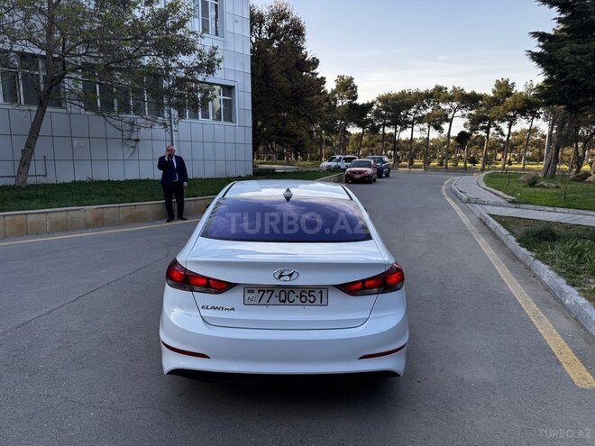 Hyundai Elantra 2017, 130,000 km - 2.0 l - Bakı