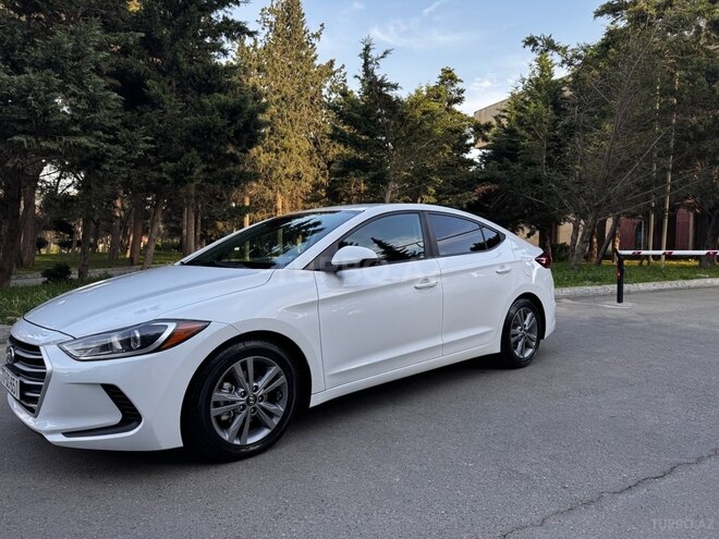 Hyundai Elantra 2017, 130,000 km - 2.0 l - Bakı