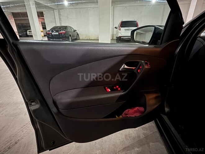 Volkswagen Polo 2010, 184,000 km - 1.4 л - Bakı