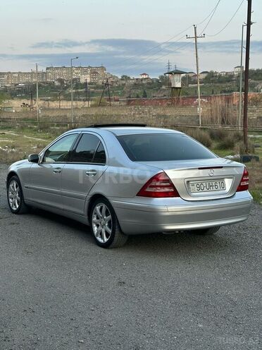 Mercedes C 220 d 2001, 245,245 km - 2.2 l - Bakı