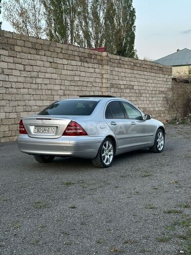 Mercedes C 220 d 2001, 245,245 km - 2.2 l - Bakı