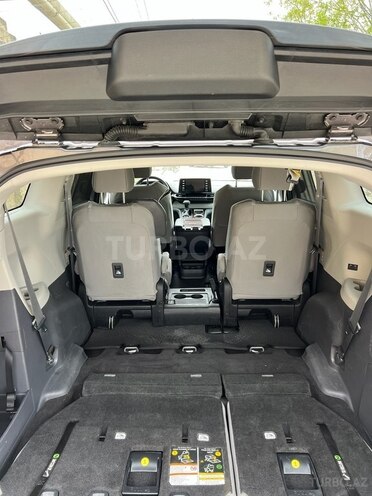 Toyota Sienna 2021, 82,000 km - 2.5 l - Bakı