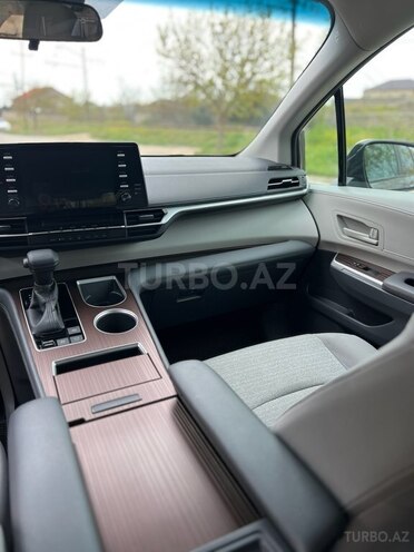 Toyota Sienna 2021, 82,000 km - 2.5 l - Bakı