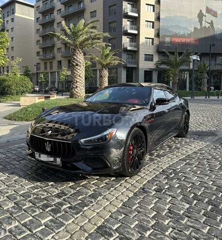 Maserati Ghibli-1