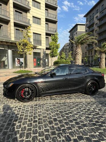 Maserati Ghibli-4