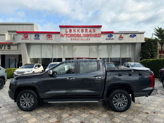 Mitsubishi L200-5