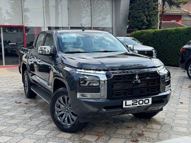 Mitsubishi L200-4