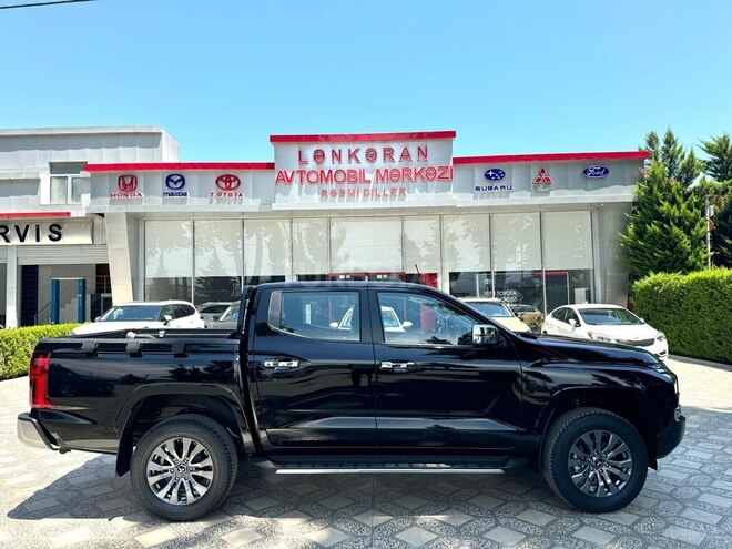 Mitsubishi L200-6