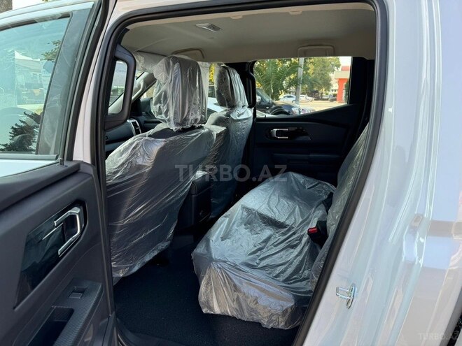 Mitsubishi L200-11