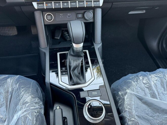 Mitsubishi L200-13