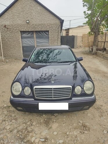 Mercedes E 240 1998, 327,000 km - 2.4 l - Sumqayıt