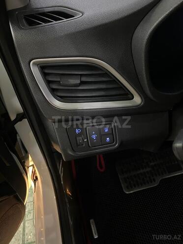 Hyundai Accent 2017, 180,000 km - 1.4 l - Bakı