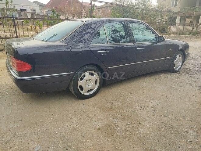 Mercedes E 240 1998, 327,000 km - 2.4 l - Sumqayıt