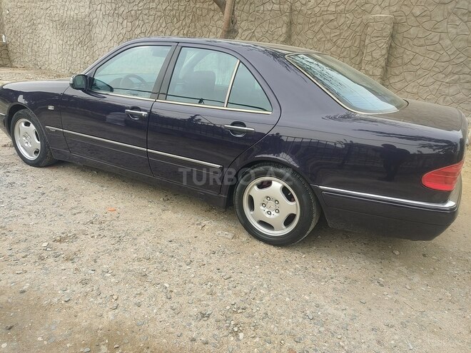 Mercedes E 240 1998, 327,000 km - 2.4 l - Sumqayıt