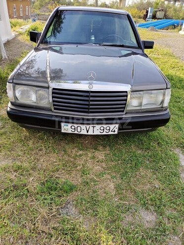 Mercedes 190 1989, 567,987 km - 2.0 l - Salyan