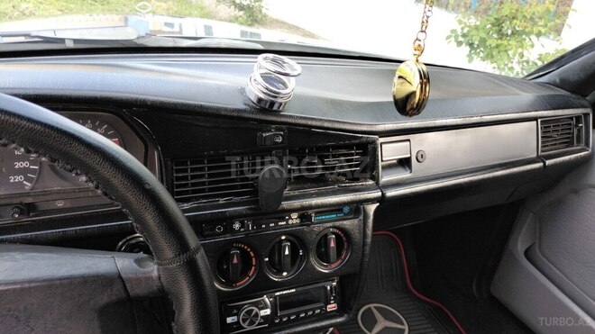 Mercedes 190 1989, 567,987 km - 2.0 l - Salyan