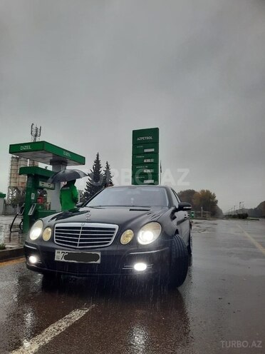 Mercedes E 220 d-6