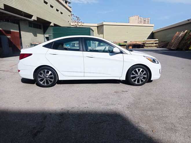 Hyundai Accent 2017, 48,800 km - 1.6 л - Bakı