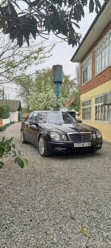 Mercedes E 220 d-8