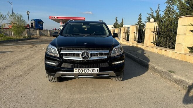 Mercedes GL 350 4MATIC 2015, 294,000 km - 3.0 l - Bakı