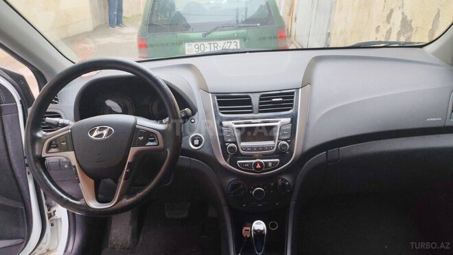 Hyundai Accent 2016, 100,100 km - 1.6 l - Bakı