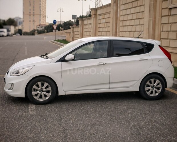 Hyundai Accent 2016, 100,100 km - 1.6 l - Bakı