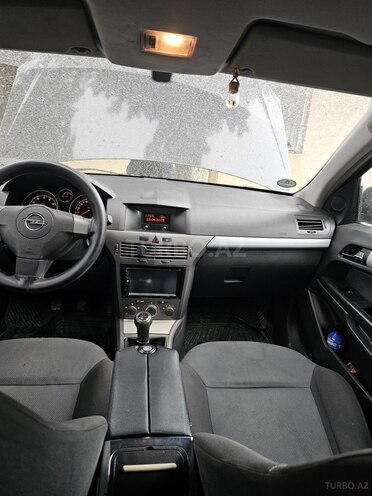 Opel Astra 2005, 150,000 km - 1.4 l - Quba