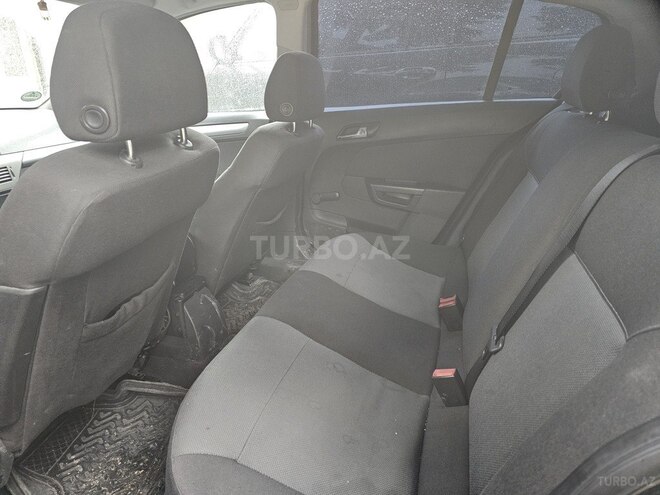Opel Astra 2005, 150,000 km - 1.4 l - Quba