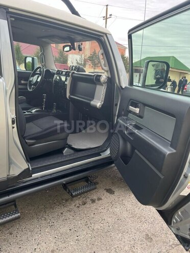 Toyota FJ Cruiser 2010, 163,000 km - 4.0 l - Bakı