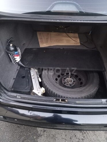 BMW 528 2000, 280,000 km - 2.8 л - Bakı