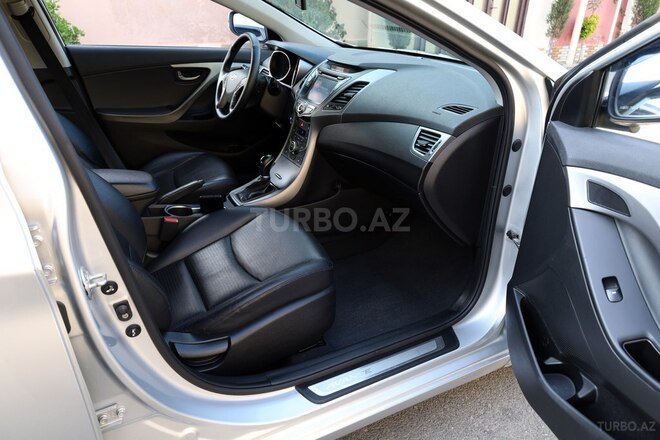 Hyundai Avante 2014, 156,520 km - 1.6 l - Bakı