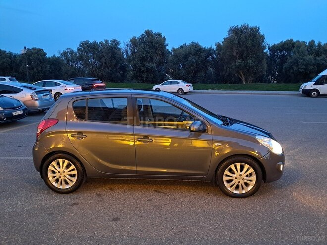 Hyundai i20 2010, 212,000 km - 1.6 l - Bakı