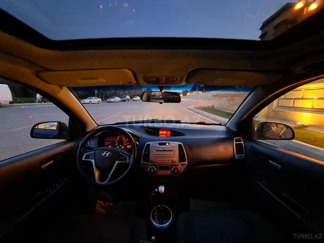 Hyundai i20 2010, 212,000 km - 1.6 l - Bakı
